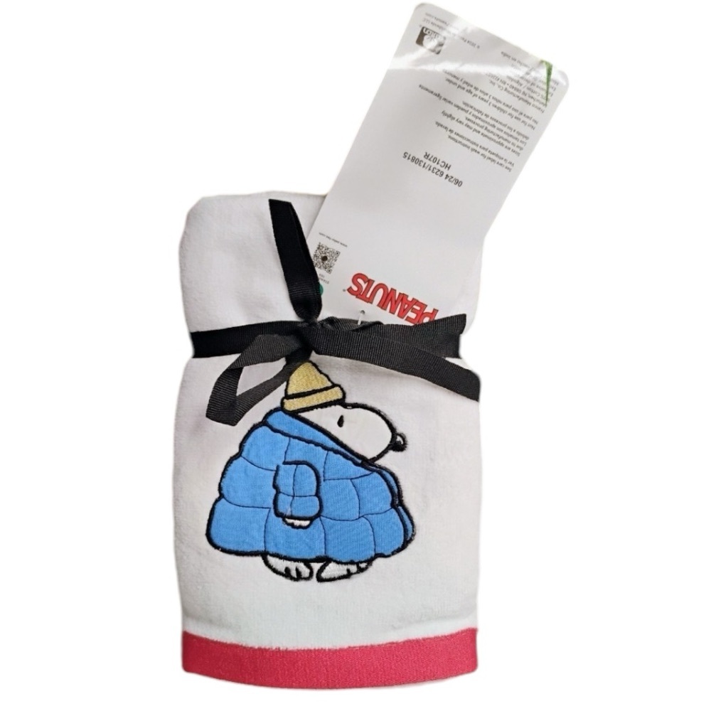 Peanuts Snoopy Puffer Jacket Hand Towels Set of 2